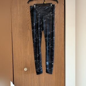 Nike Woman's Shiny Camo Leggings